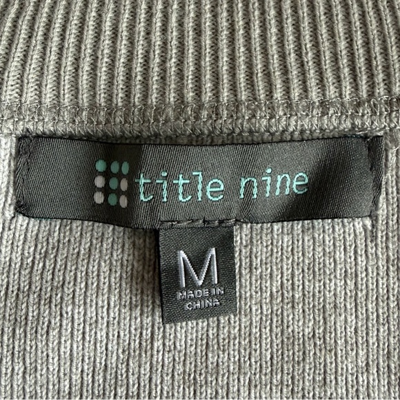 EUC TITLE NINE Full Zip Mid Weight Cotton/Wool Nordic Sweater Size M Gray/White - Picture 2 of 14